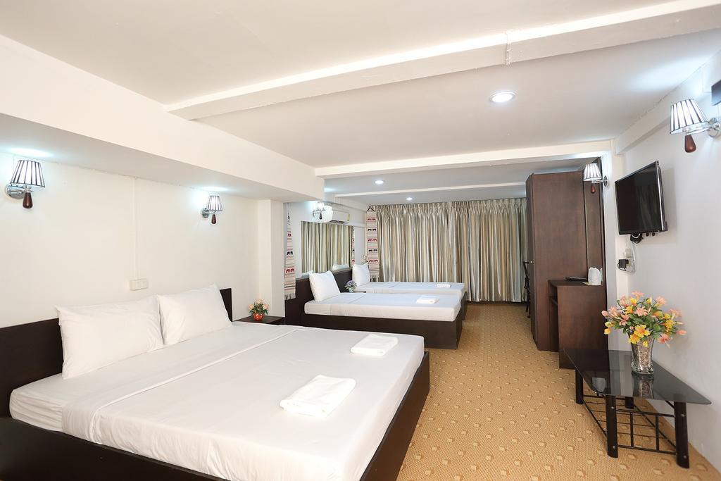 Baan Namtarn Guest House Banguecoque Quarto foto