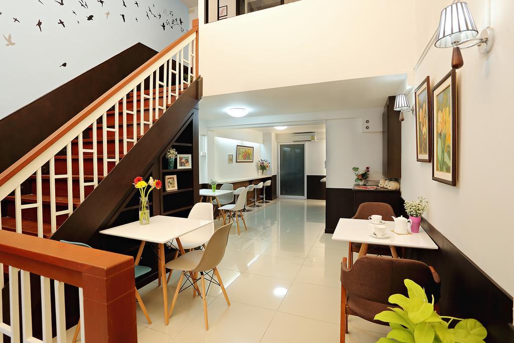 Baan Namtarn Guest House Banguecoque Exterior foto